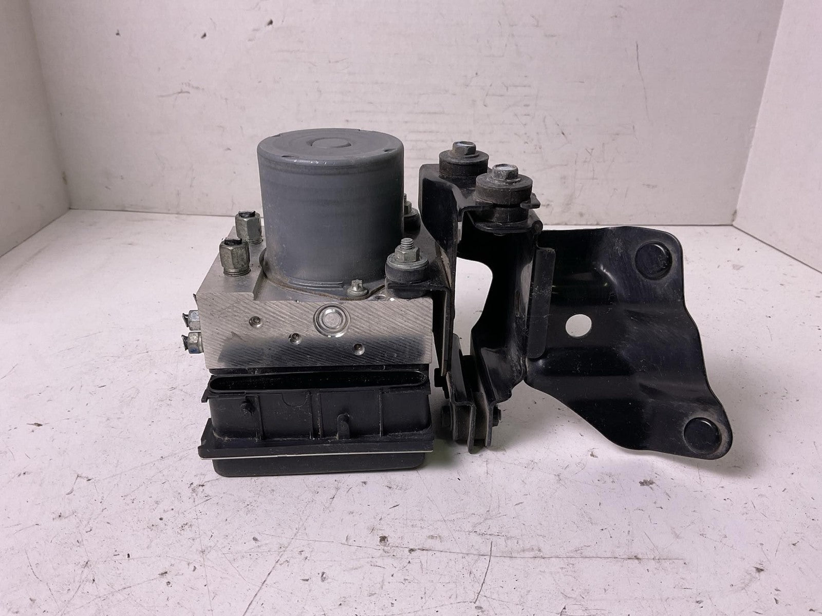 Anti-lock Brake Parts INFINITI G35 07 080